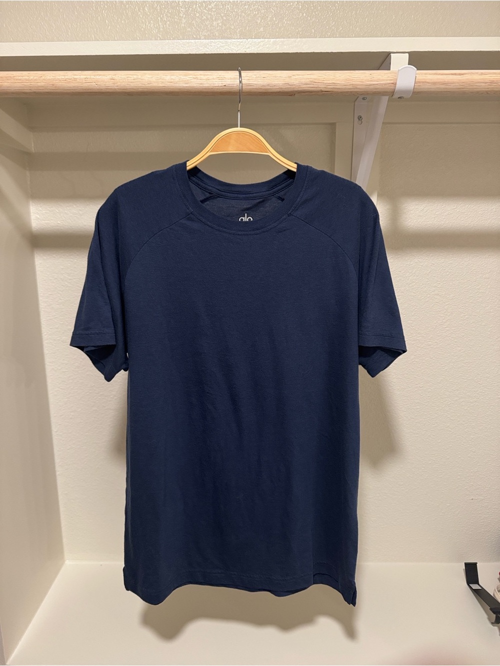 4-Pack ALO Yoga Men's Short Sleeve Crew Neck Tees | Size M - Picture 13 of 16